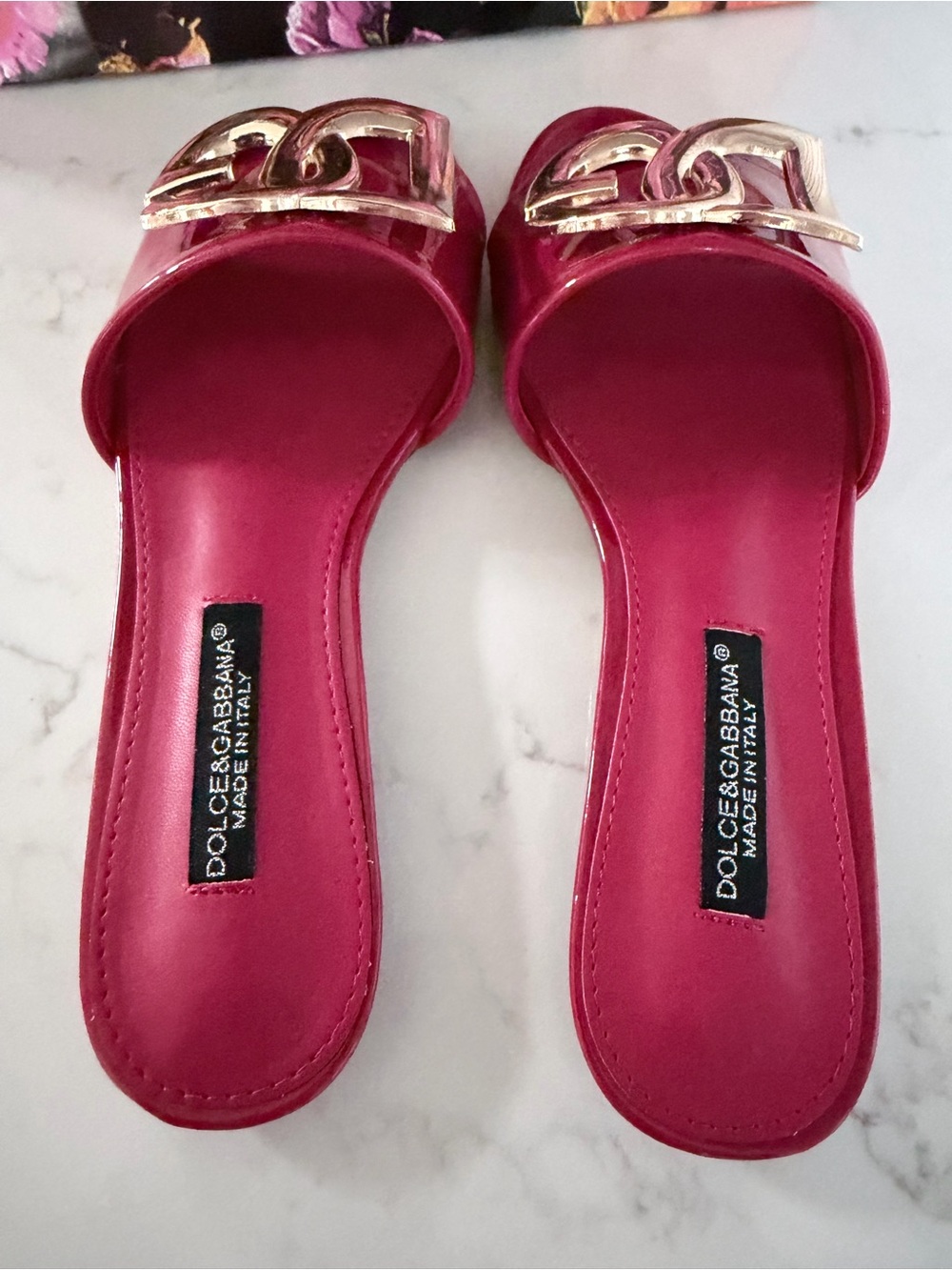 Raspberry Pink Logo Patent Slide Sandals size 7 - Picture 2 of 4